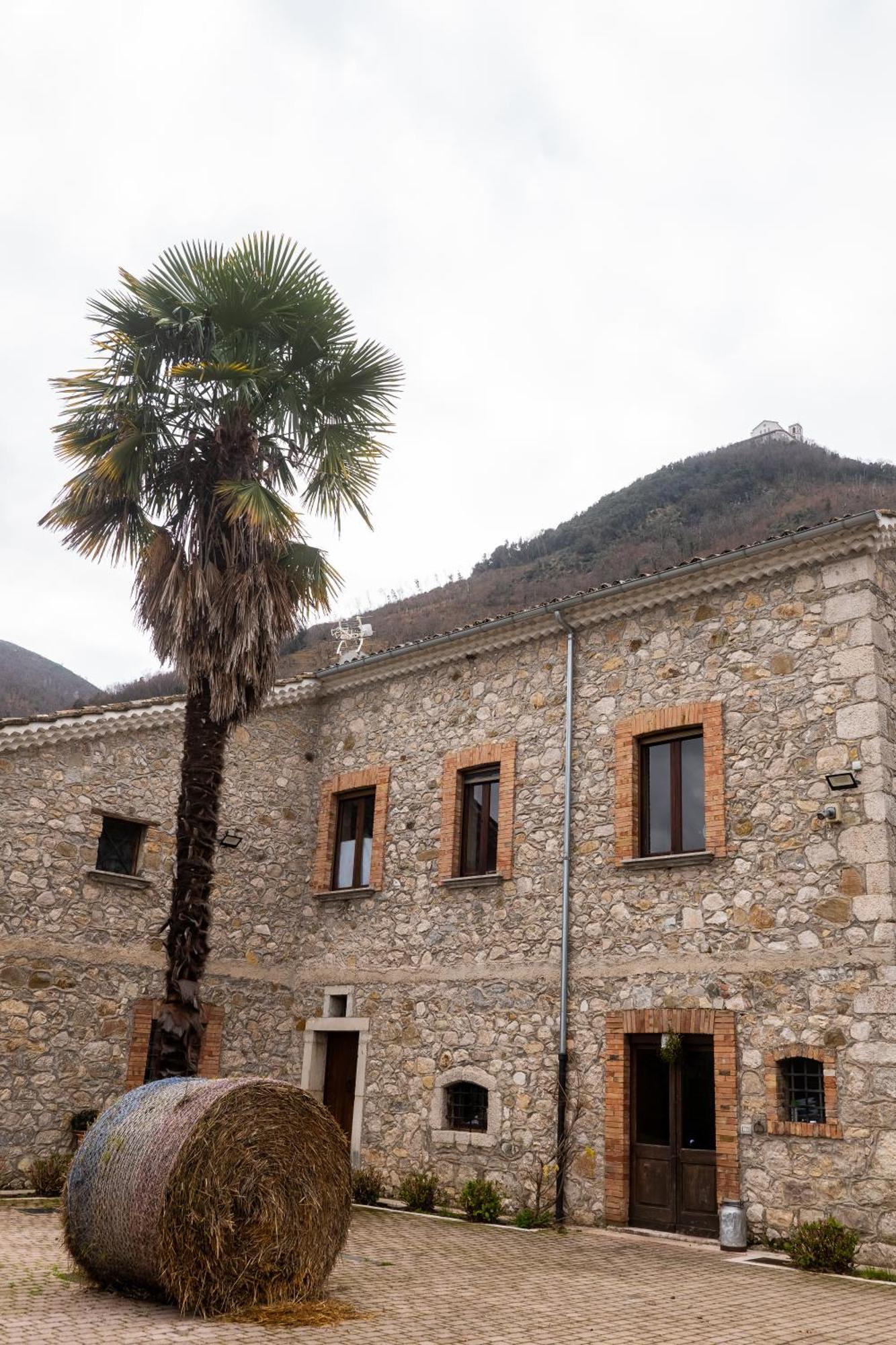 Masseria Boutique B&B 몬텔라 외부 사진